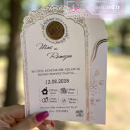 کارت عروسی سلطنتی گل طلایی